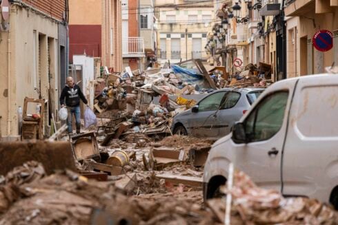 Scammer duped Valencia flood victims out of €32k in deposits for house repairs Revealed: The number of emergency calls made about Valencia floods before warning was sent by regional government