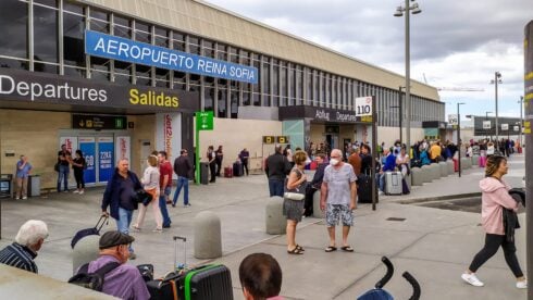 British tourists stuck in 'third world hell' at airport in Spain - in taste of things to come when EES arrives