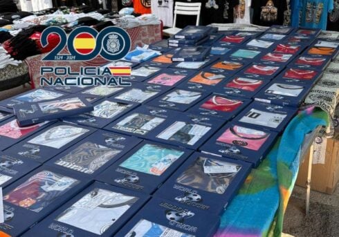 17 traders caught red-handed selling fake goods at popular Costa Blanca market